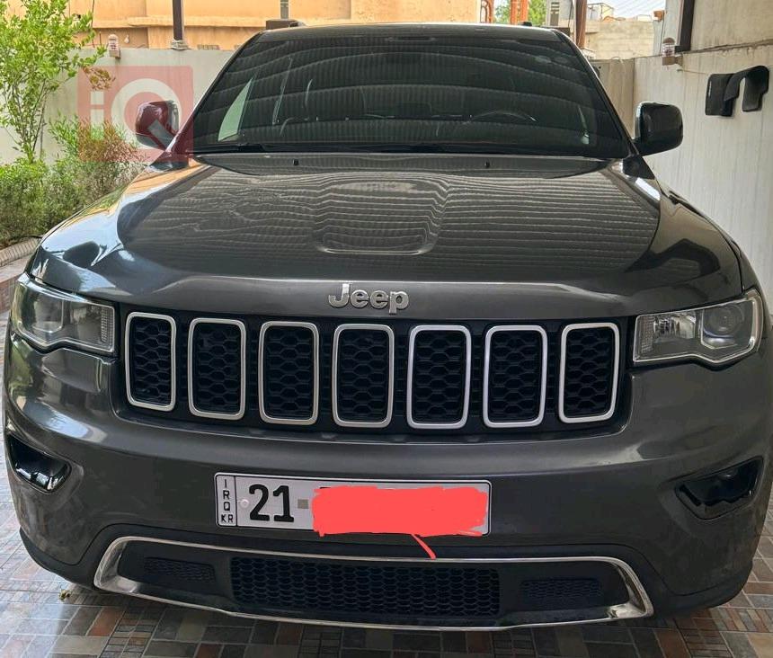 جیپ گراند شیرۆکی